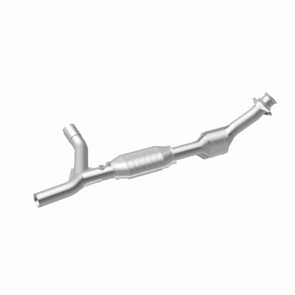 MagnaFlow Ford OEM Grade Federal / EPA Compliant Direct-Fit Catalytic Converter 49426 360 Degree Image Set