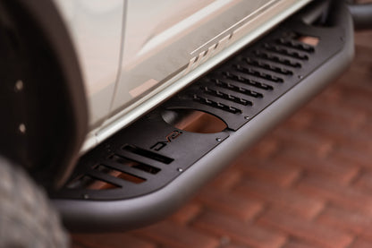 DV8 Offroad 21-22 Ford Bronco OE Plus Series Side Steps SRBR-02 SRBR-02 User 9