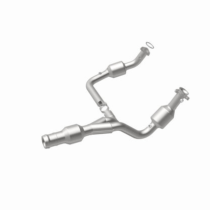 MagnaFlow California Grade CARB Compliant Direct-Fit Catalytic Converter 5582616 360 Degree Image Set