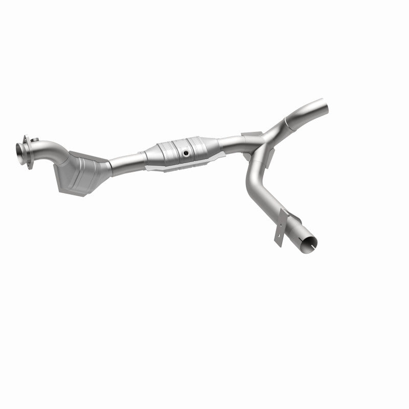 MagnaFlow Ford HM Grade Federal / EPA Compliant Direct-Fit Catalytic Converter 93629 360 Degree Image Set