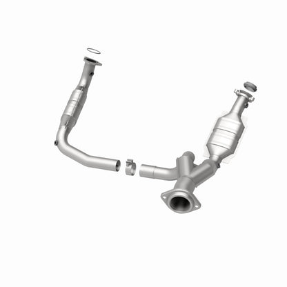 MagnaFlow OEM Grade Federal / EPA Compliant Direct-Fit Catalytic Converter 49631 360 Degree Image Set