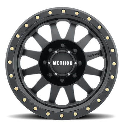Method Race Wheels MR304 Double Standard Wheel Matte Black 17x8.5 0 8x6.5 MR30478580500 Photo - Close Up