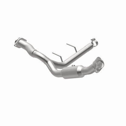 MagnaFlow Ford F-150 OEM Grade Federal / EPA Compliant Direct-Fit Catalytic Converter 21-470 360 Degree Image Set