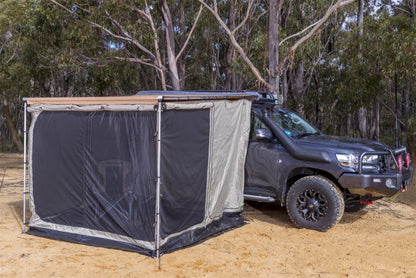 ARB Dlxe Awn Room W/Flr 2.5M98Lg 2500X2500mm 98X98In 813108A 813108A Photo - Mounted