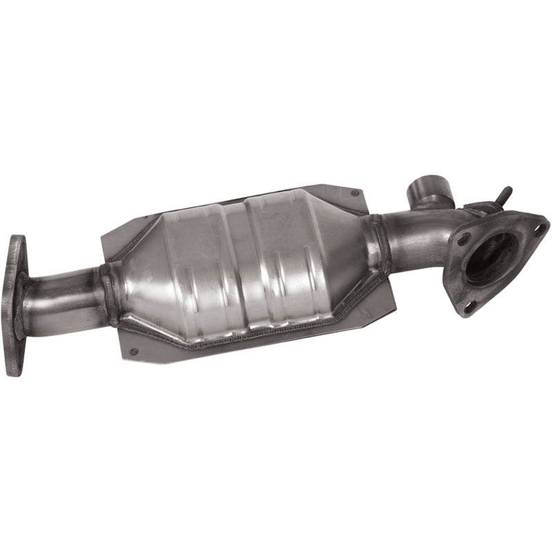 MagnaFlow Standard Grade Federal / EPA Compliant Direct-Fit Catalytic Converter 50222 Photo - Primary