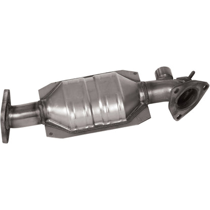 MagnaFlow Standard Grade Federal / EPA Compliant Direct-Fit Catalytic Converter 50222 Photo - Primary