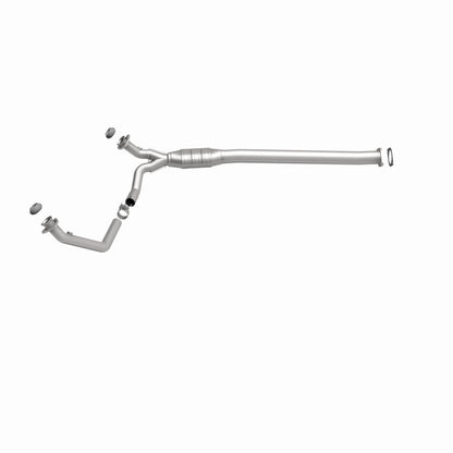 MagnaFlow HM Grade Federal / EPA Compliant Direct-Fit Catalytic Converter 24991 360 Degree Image Set