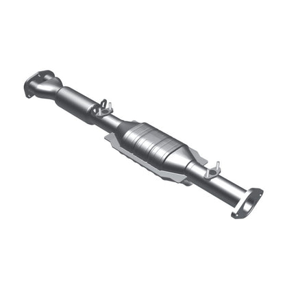 MagnaFlow Toyota Previa Standard Grade Federal / EPA Compliant Direct-Fit Catalytic Converter 23896 Photo - Primary