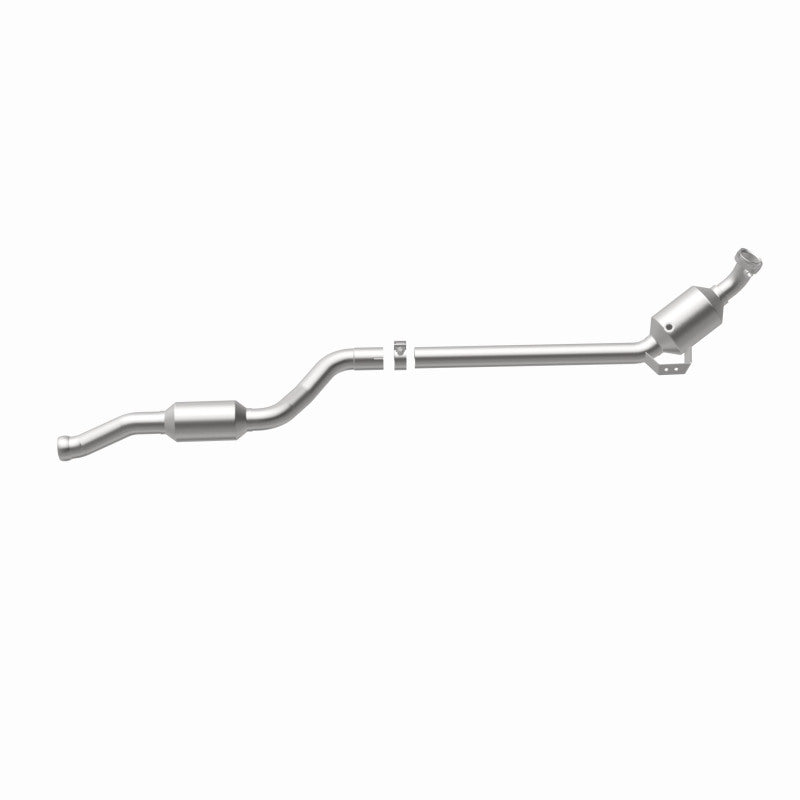 MagnaFlow Mercedes-Benz GLK350 OEM Grade Federal / EPA Compliant Direct-Fit Catalytic Converter 21-439 360 Degree Image Set
