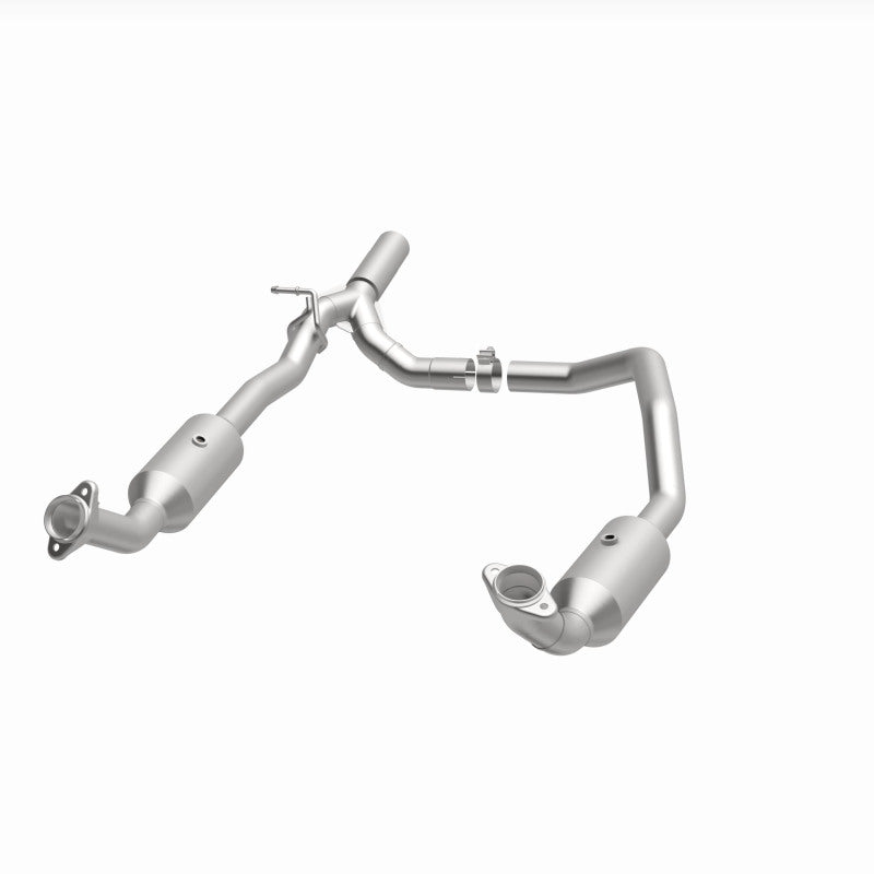 Magnaflow 17-18 Ford E-350 6.8L Direct Fit Converter 280014 280014 360 Degree Image Set