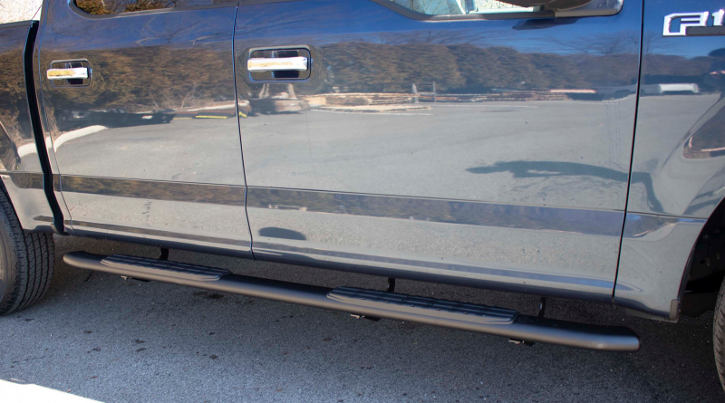 Fishbone Offroad 15-22 Ford F150 Extended Cab Oval Side Steps - Black Textured FB21378 FB21378 Photo - lifestyle view