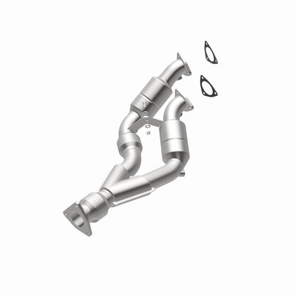 MagnaFlow OEM Grade Federal / EPA Compliant Direct-Fit Catalytic Converter 51499 360 Degree Image Set