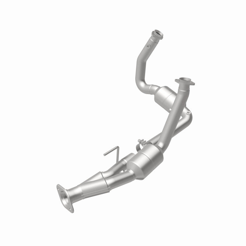 MagnaFlow Jeep OEM Grade Federal / EPA Compliant Direct-Fit Catalytic Converter 49709 360 Degree Image Set