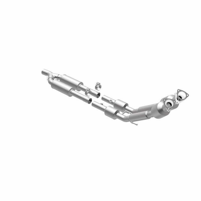 MagnaFlow Volkswagen Passat California Grade CARB Compliant Direct-Fit Catalytic Converter 5411799 360 Degree Image Set