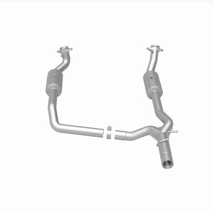Magnaflow 09-13 Ford E-350 Super Duty V10 6.8 OEM Underbody Direct Fit Catalytic Converter 21-599 21-599 360 Degree Image Set