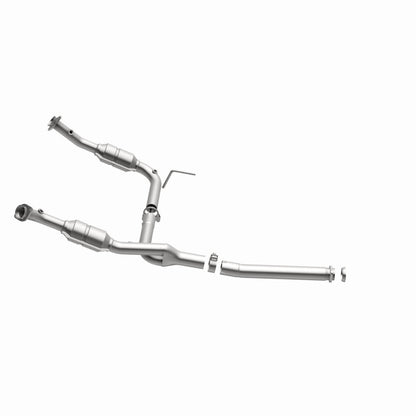 MagnaFlow HM Grade Federal / EPA Compliant Direct-Fit Catalytic Converter 93111 360 Degree Image Set