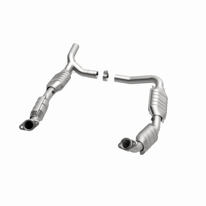 MagnaFlow Ford OEM Grade Federal / EPA Compliant Direct-Fit Catalytic Converter 51640 360 Degree Image Set