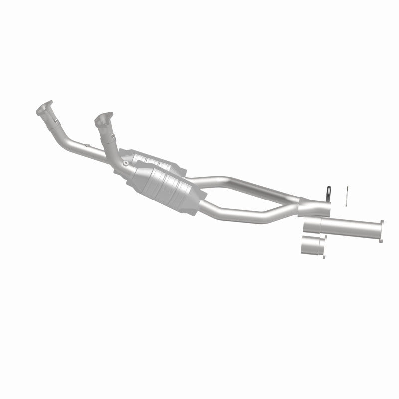 MagnaFlow Land Rover Range Rover Standard Grade Federal / EPA Compliant Direct-Fit Catalytic Converter 23821 360 Degree Image Set