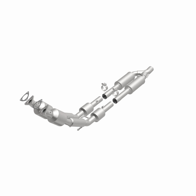 MagnaFlow Volkswagen Passat OEM Grade Federal / EPA Compliant Direct-Fit Catalytic Converter 51799 360 Degree Image Set