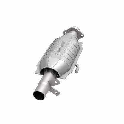 MagnaFlow Standard Grade Federal / EPA Compliant Direct-Fit Catalytic Converter 23439 360 Degree Image Set