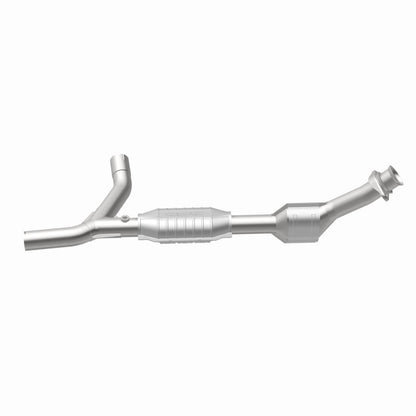 MagnaFlow Ford HM Grade Federal / EPA Compliant Direct-Fit Catalytic Converter 93151 360 Degree Image Set
