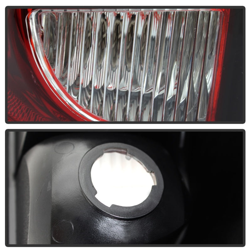 SPYDER xTune 03-06 Chevrolet Silverado 1500 (w/o Stepside) Tail Light - OEM Right (ALT-JH-CS03-OE-R) 9037962 9037962 Photo - Unmounted