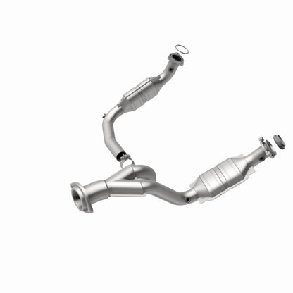 MagnaFlow OEM Grade Federal / EPA Compliant Direct-Fit Catalytic Converter 49631 360 Degree Image Set