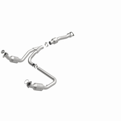 MagnaFlow OEM Grade Federal / EPA Compliant Direct-Fit Catalytic Converter 52134 360 Degree Image Set