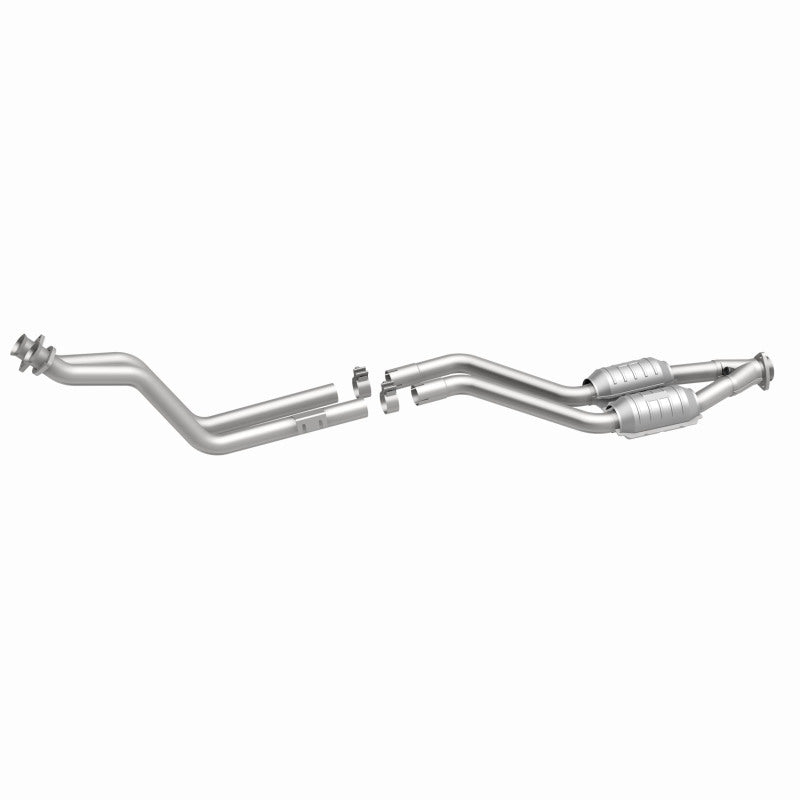MagnaFlow Mercedes-Benz C220 Standard Grade Federal / EPA Compliant Direct-Fit Catalytic Converter 23578 360 Degree Image Set