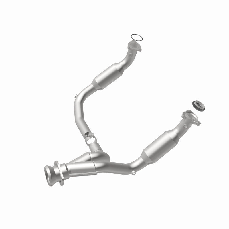 MagnaFlow California Grade CARB Compliant Direct-Fit Catalytic Converter 5551631 360 Degree Image Set