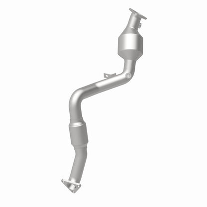 MagnaFlow OEM Grade Federal / EPA Compliant Direct-Fit Catalytic Converter 52586 360 Degree Image Set