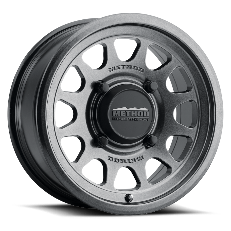 Method Wheels Method MR414 Bead Grip 15x7 / 5+2/+38mm Offset / 5x4.5 / 76mm CB Graphite Wheel MR414570121252 MR414570121252 Photo - Primary