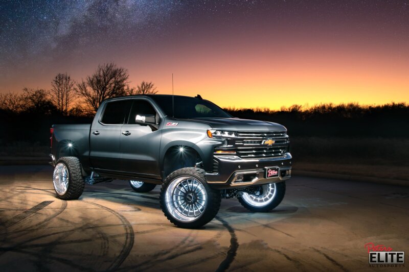 ORACLE Lighting Oracle LED Illuminated Wheel Rings - ColorSHIFT No Remote - ColorSHIFT No Remote 4215-334 4215-334 Photo - lifestyle view