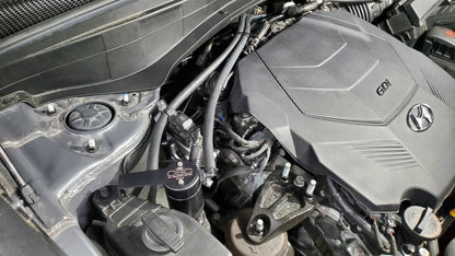 J&L 20-22 Hyundai Palisade / Kia Telluride 3.8L Oil Separator 3.0 Passenger Side - Black Anodized 3114P-B 3114P-B Photo - Close Up