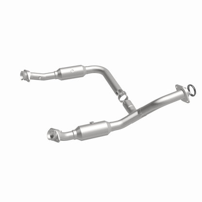MagnaFlow OEM Grade Federal / EPA Compliant Direct-Fit Catalytic Converter 49672 360 Degree Image Set