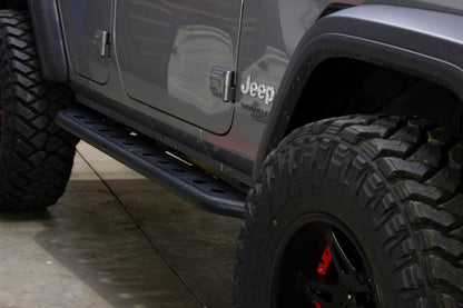Fishbone Offroad 2018+ Jeep Wrangler JL Step Slider 4 Door FB23083 FB23083 Photo - lifestyle view