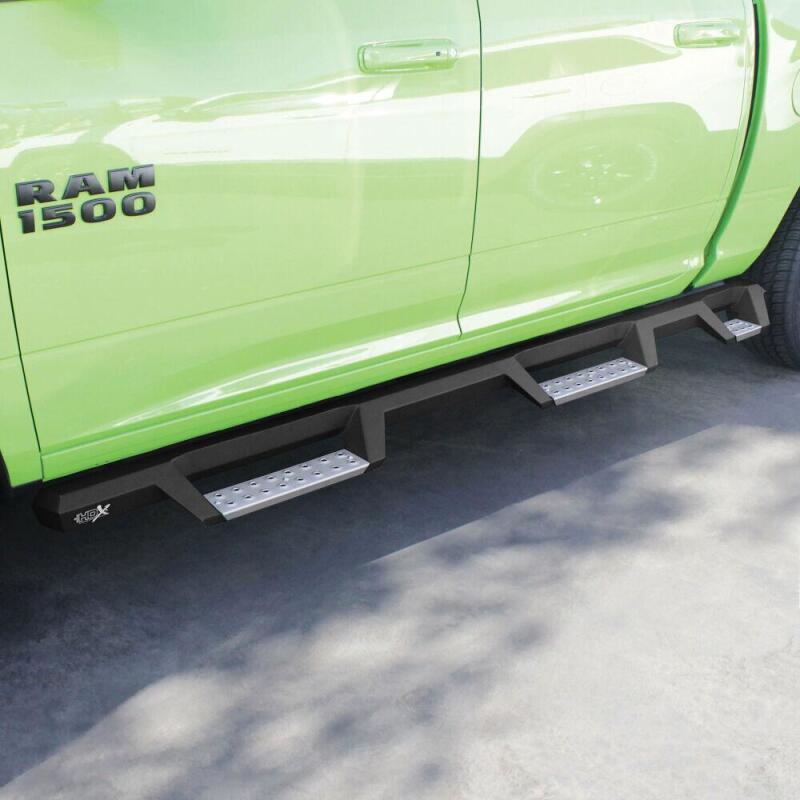 Westin HDX Stainless Drop Wheel-to-Wheel Nerf Step Bars 56-5343152 Photo - Mounted