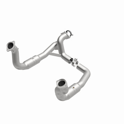 MagnaFlow Ford OEM Grade Federal / EPA Compliant Direct-Fit Catalytic Converter 52297 360 Degree Image Set