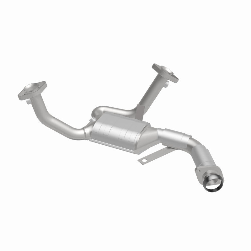 MagnaFlow Standard Grade Federal / EPA Compliant Direct-Fit Catalytic Converter 23357 360 Degree Image Set