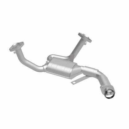 MagnaFlow Standard Grade Federal / EPA Compliant Direct-Fit Catalytic Converter 23357 360 Degree Image Set