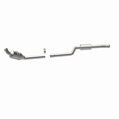 MagnaFlow Mercedes-Benz C300 California Grade CARB Compliant Direct-Fit Catalytic Converter 5461916 360 Degree Image Set