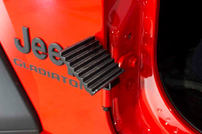 Fishbone Offroad 2018+ Jeep Wrangler JL / 2020+ Gladiator JT Foot Peg Set - Black FB21082 FB21082 Photo - lifestyle view