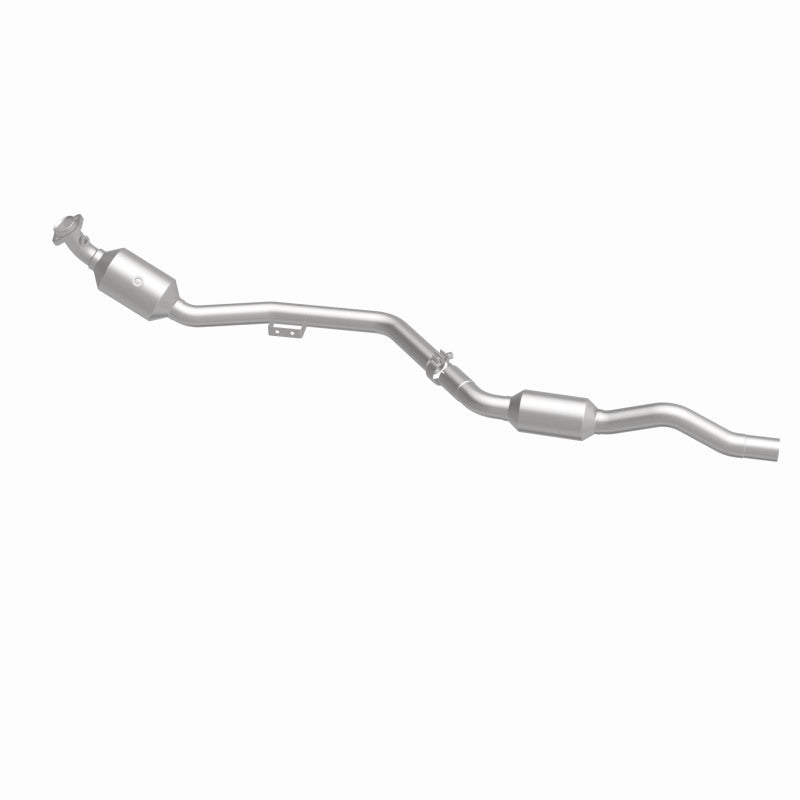 MagnaFlow Mercedes-Benz E350 OEM Grade Federal / EPA Compliant Direct-Fit Catalytic Converter 51666 360 Degree Image Set