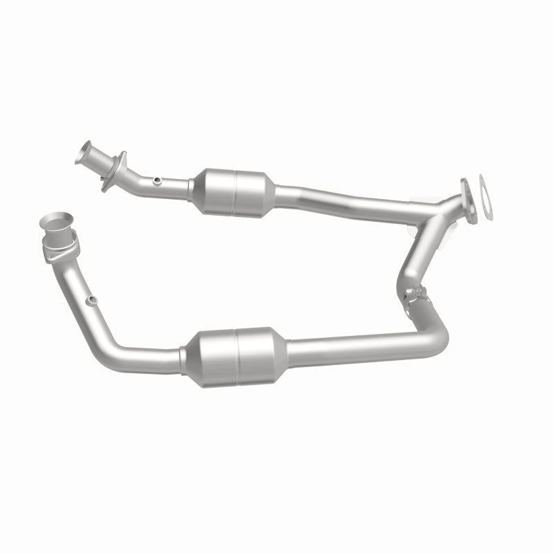 Magnaflow 2003 Ford E-350 Super Duty 5.4L Direct Fit Converter 4583378 4583378 360 Degree Image Set