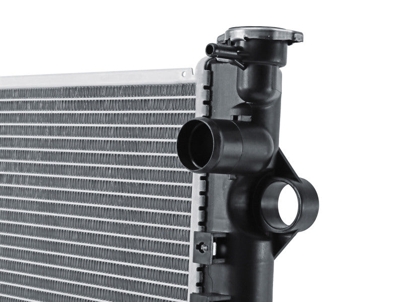aFe BladeRunner OER Series Radiator 07-14 Toyota 4Runner 03-09/FJ Cruiser V6-4.0L 46-53121 46-53121 Photo - Close Up