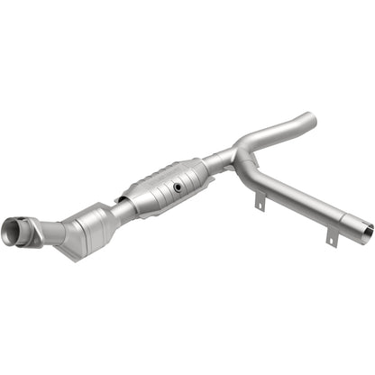 MagnaFlow Ford F-150 California Grade CARB Compliant Direct-Fit Catalytic Converter 447146 Photo - Primary