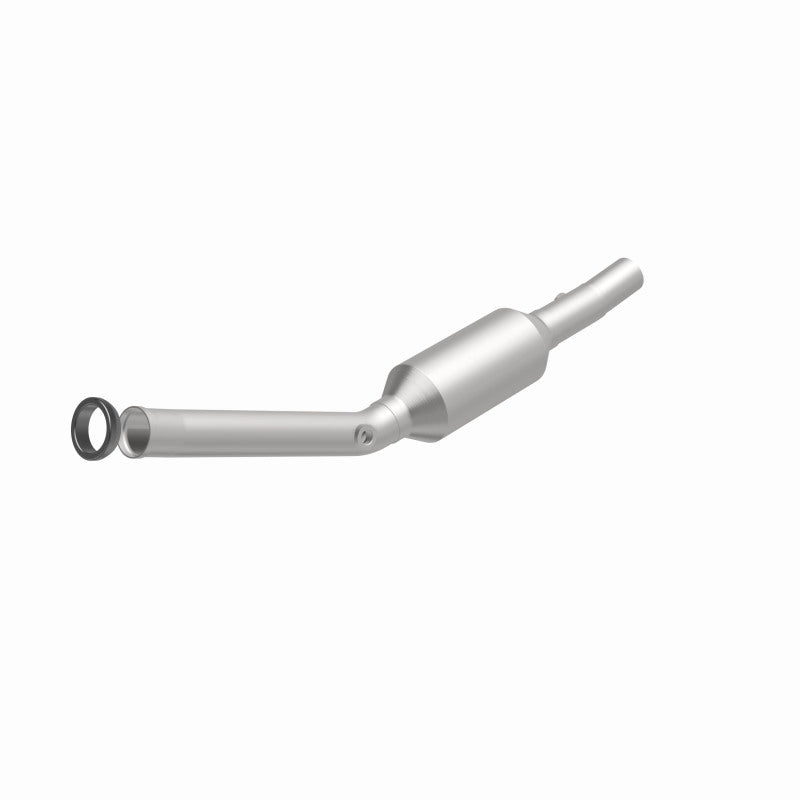 MagnaFlow OEM Grade Federal / EPA Compliant Direct-Fit Catalytic Converter 51821 360 Degree Image Set