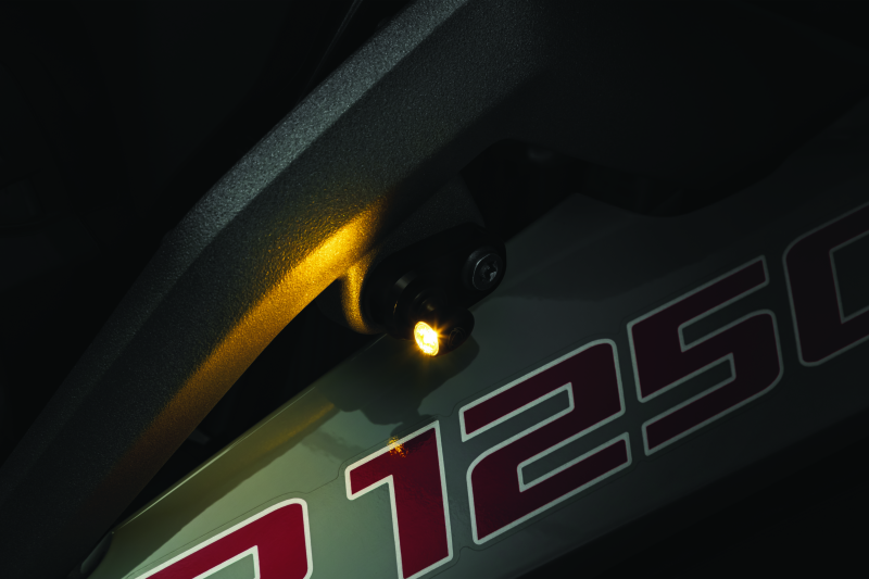 Kuryakyn Kllrmn Turn Sgnl Adpt Kt- Bmw 2841 2841 User 1