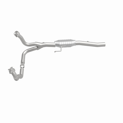 MagnaFlow Dodge Durango OEM Grade Federal / EPA Compliant Direct-Fit Catalytic Converter 49471 360 Degree Image Set