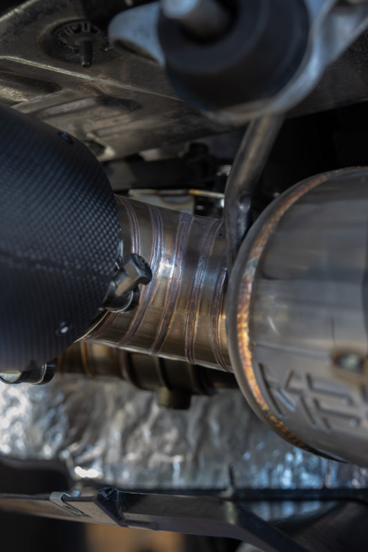 MBRP 20-24 Chevrolet Corvette C8 3in Active Cat Back Quad Split Rear Exit Exhaust w/ AFM Sims S70413CF S70413CF Photo - Close Up